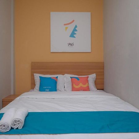 Sans Hotel Tiga Putri Semarang By Reddoorz Екстериор снимка