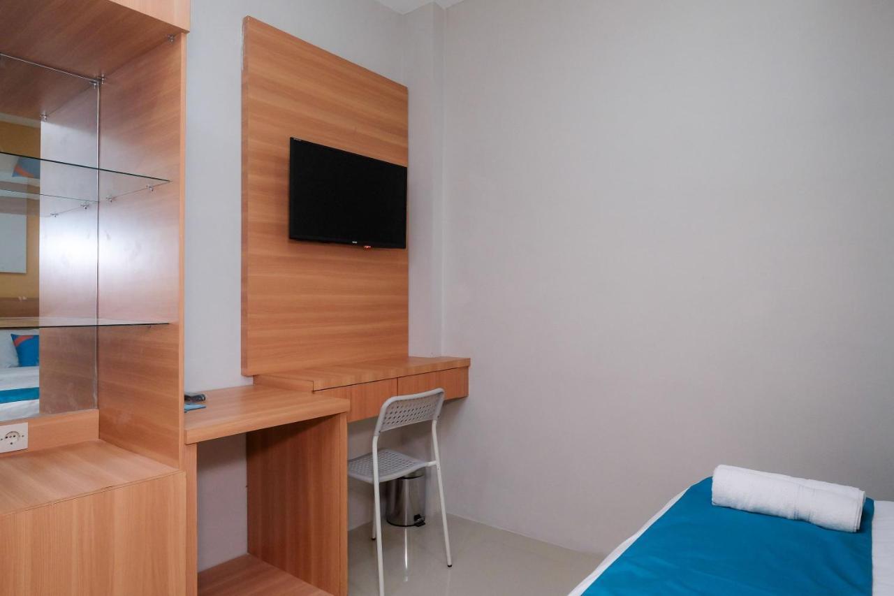 Sans Hotel Tiga Putri Semarang By Reddoorz Екстериор снимка