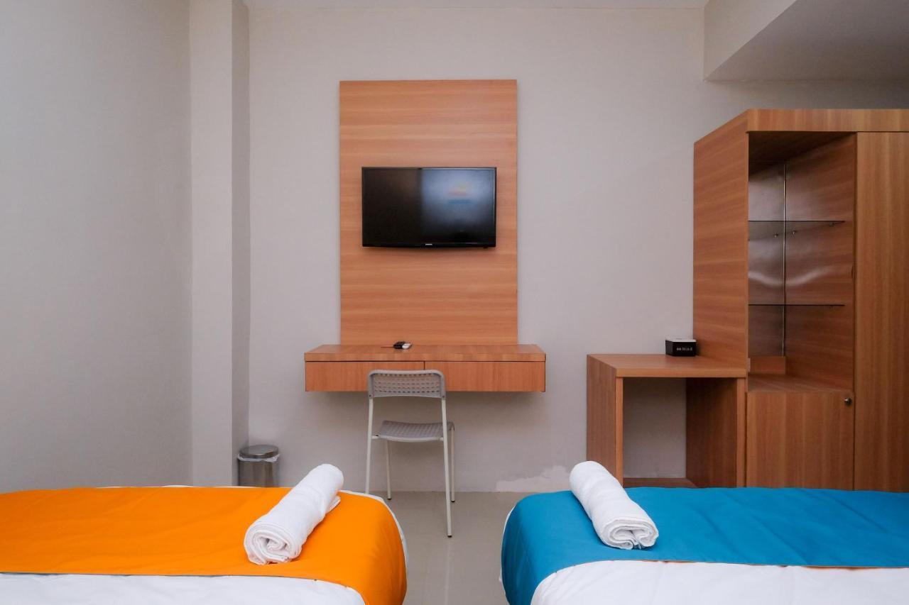 Sans Hotel Tiga Putri Semarang By Reddoorz Екстериор снимка