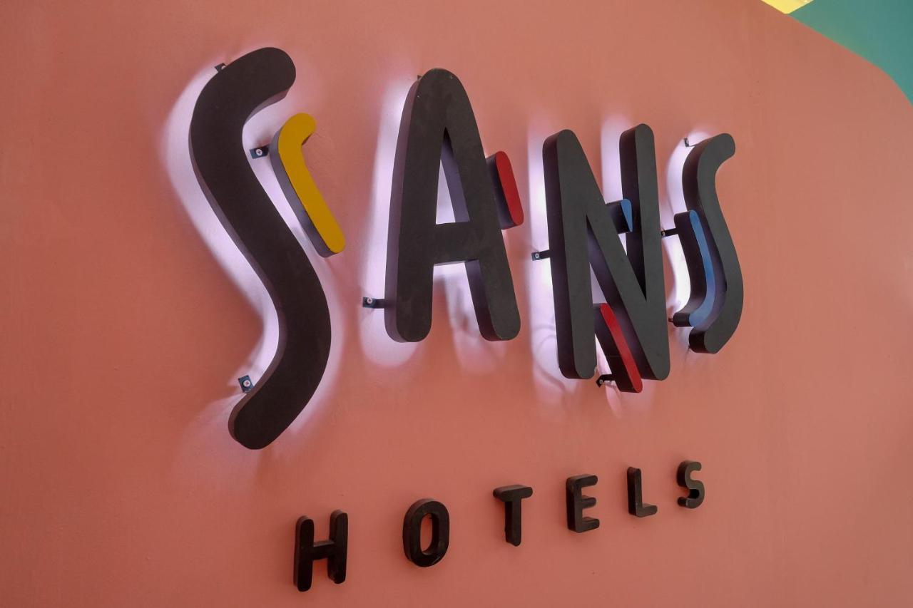 Sans Hotel Tiga Putri Semarang By Reddoorz Екстериор снимка